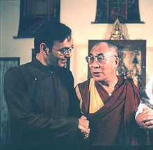 1699253_web1_220px-Dalai-Lama-talking-to-KD.jpg
