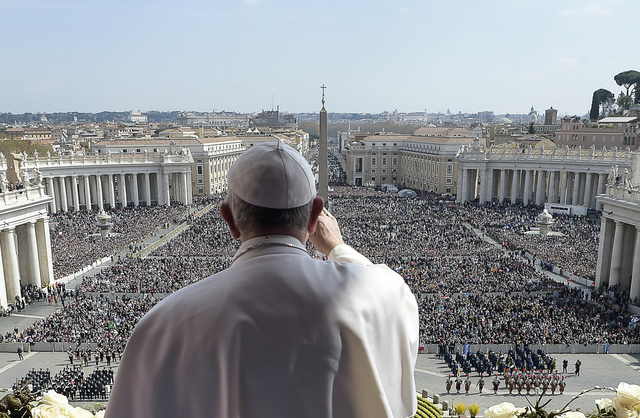 3210511_web1_Vatican-Pope-Easter-_Jens.jpg