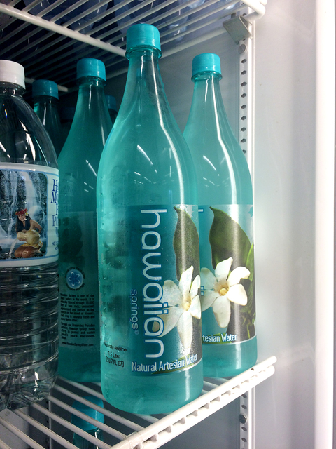 4191391_web1_Hawaiian_Springs_Bottled_Water_1.jpg
