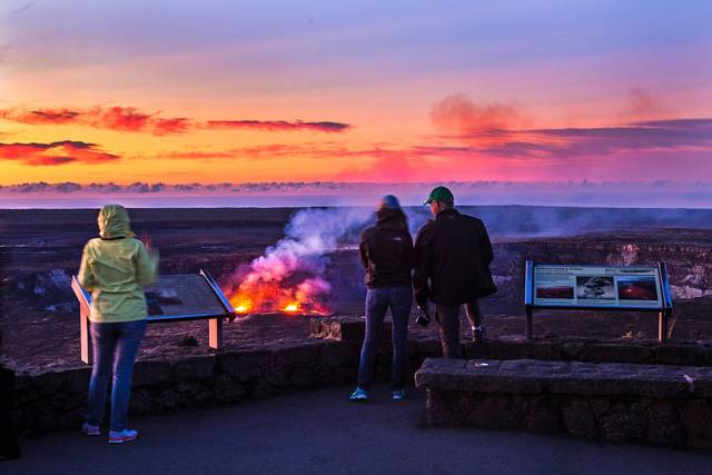 5027296_web1_Visitors-observe-lava-lake-within-Halemaumau-Crater-from-Jaggar-Museum_NPSPhoto_JWei_lr.jpg
