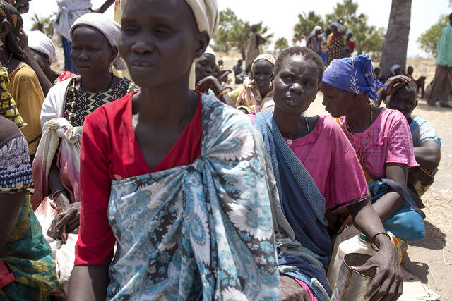 5038969_web1_South-Sudan-Famine_Cart.jpg