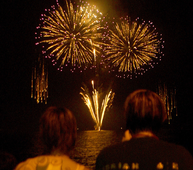 5590623_web1_Fireworks-2.jpg