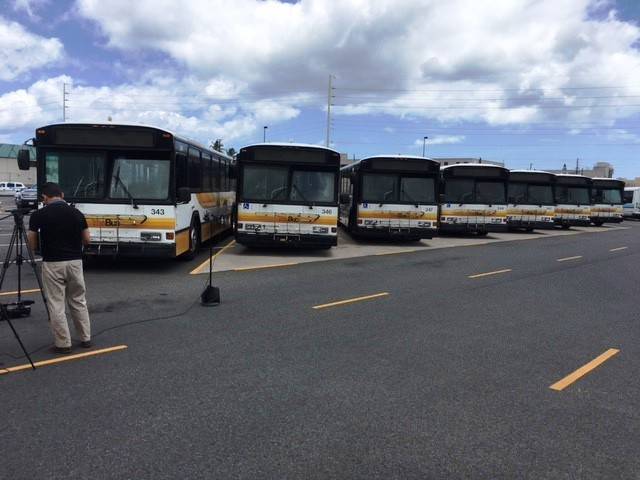 5598928_web1_buses-in-Honolulu.jpg