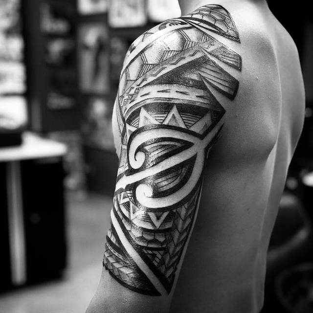 Kona Tattoo Artist Che Pilago Brings His Clients Stories To The