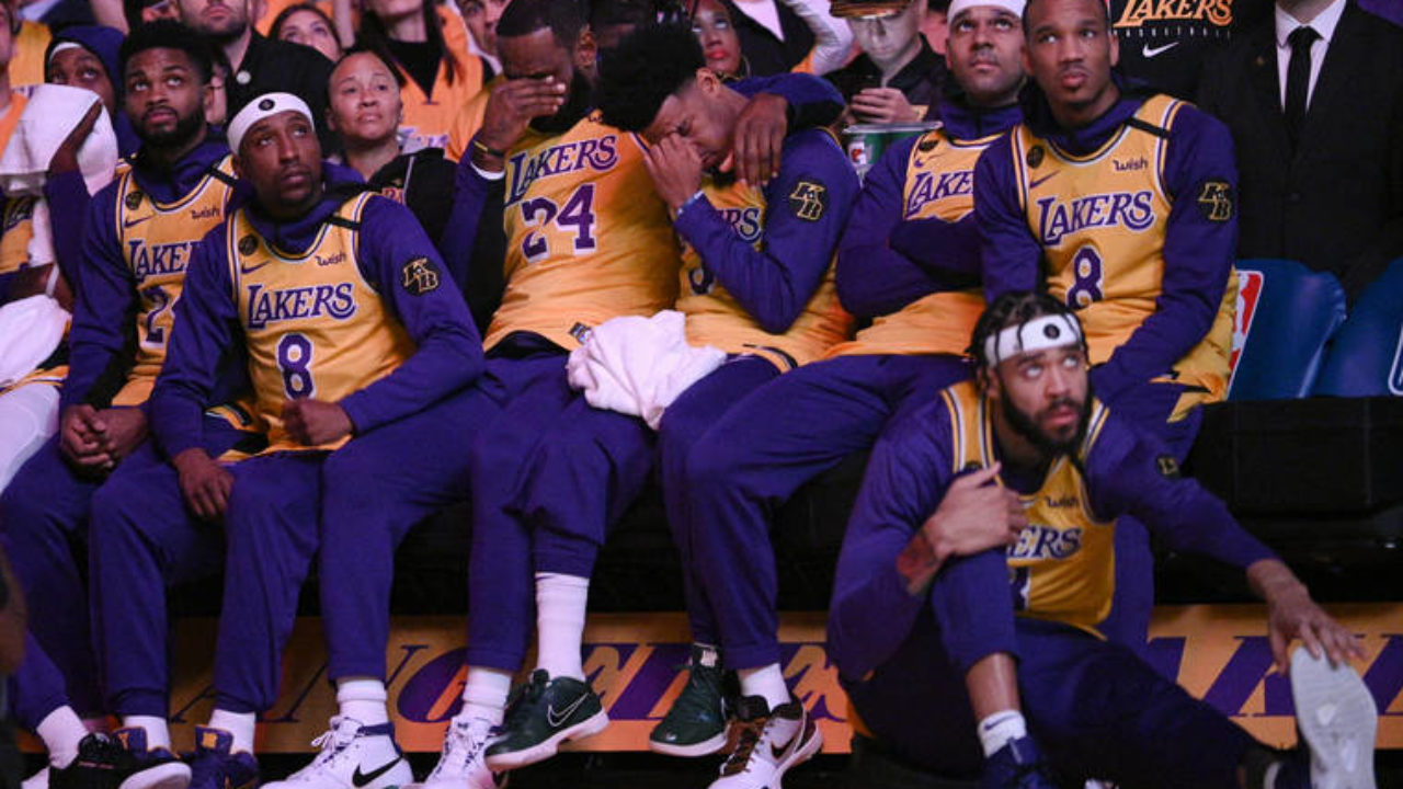 Lakers honoring Kobe Bryant with court logo, jersey patch and T-shirt  draped seats