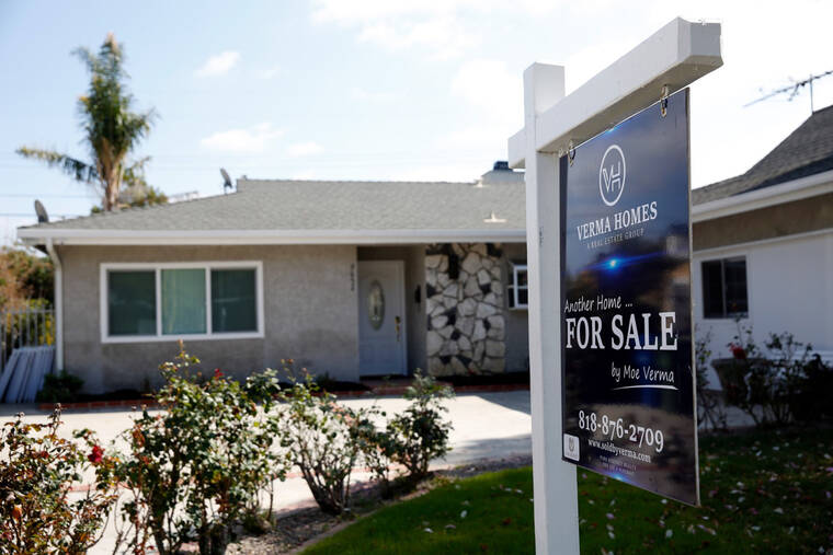 Sales of existing US homes drop for first time in four months