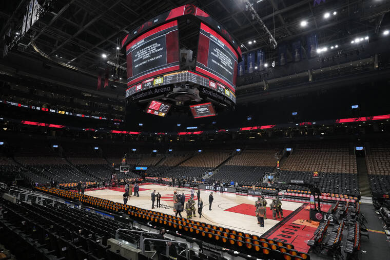 Raptors Fans Are Being Kicked Out Of Scotiabank Arena For Not