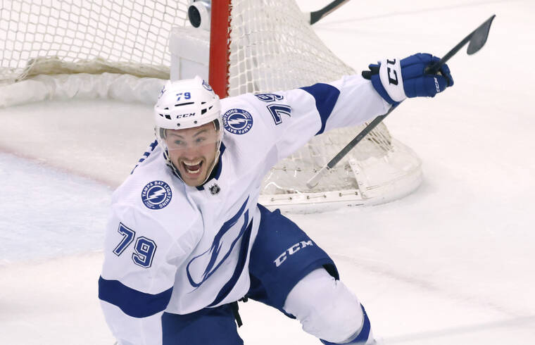 Lightning score late, beat Panthers 2-1 for 2-0 series lead