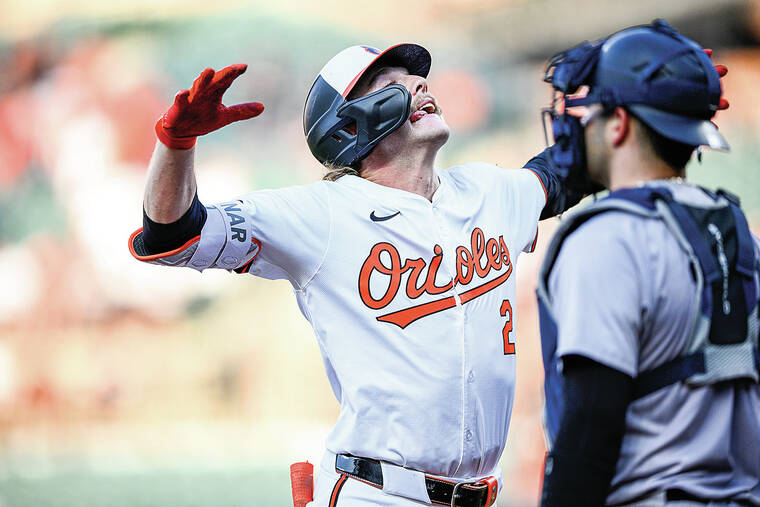 Gunnar Henderson becomes youngest player to hit 10 homers before May 1 as Orioles defeat Yankees 2-0